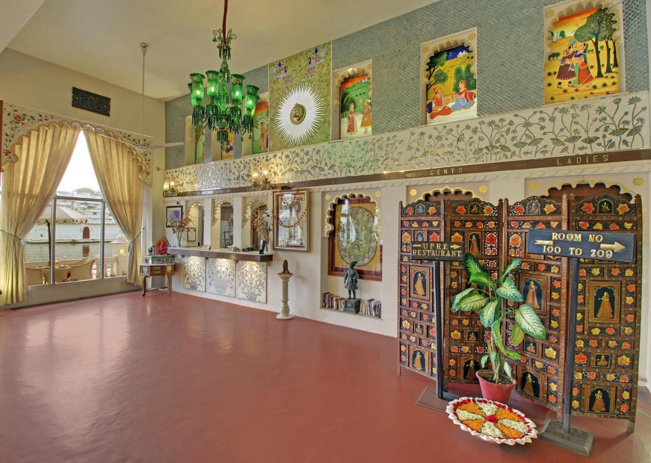 Lake Pichola Hotel Udaipur Exterior foto