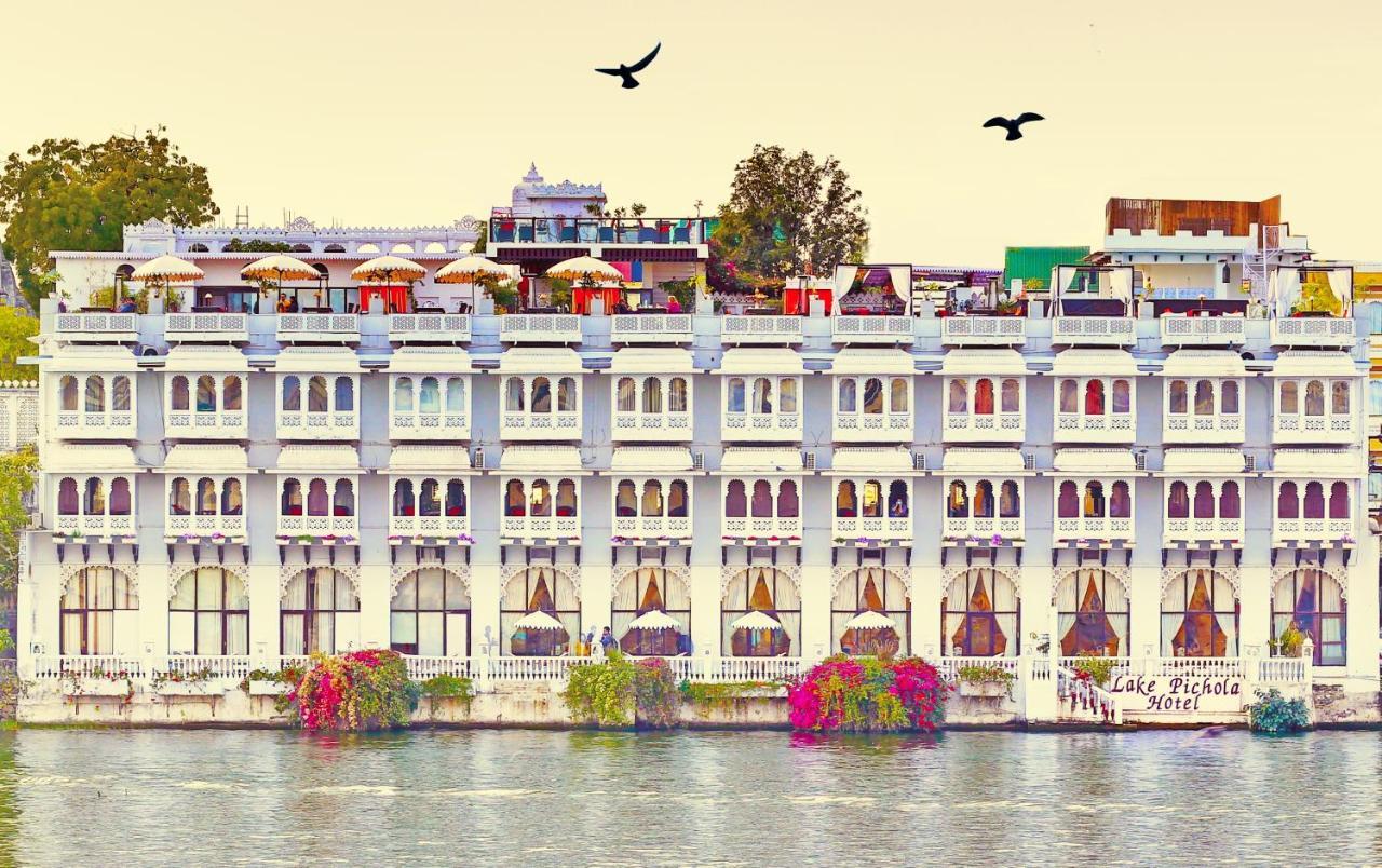 Lake Pichola Hotel Udaipur Exterior foto